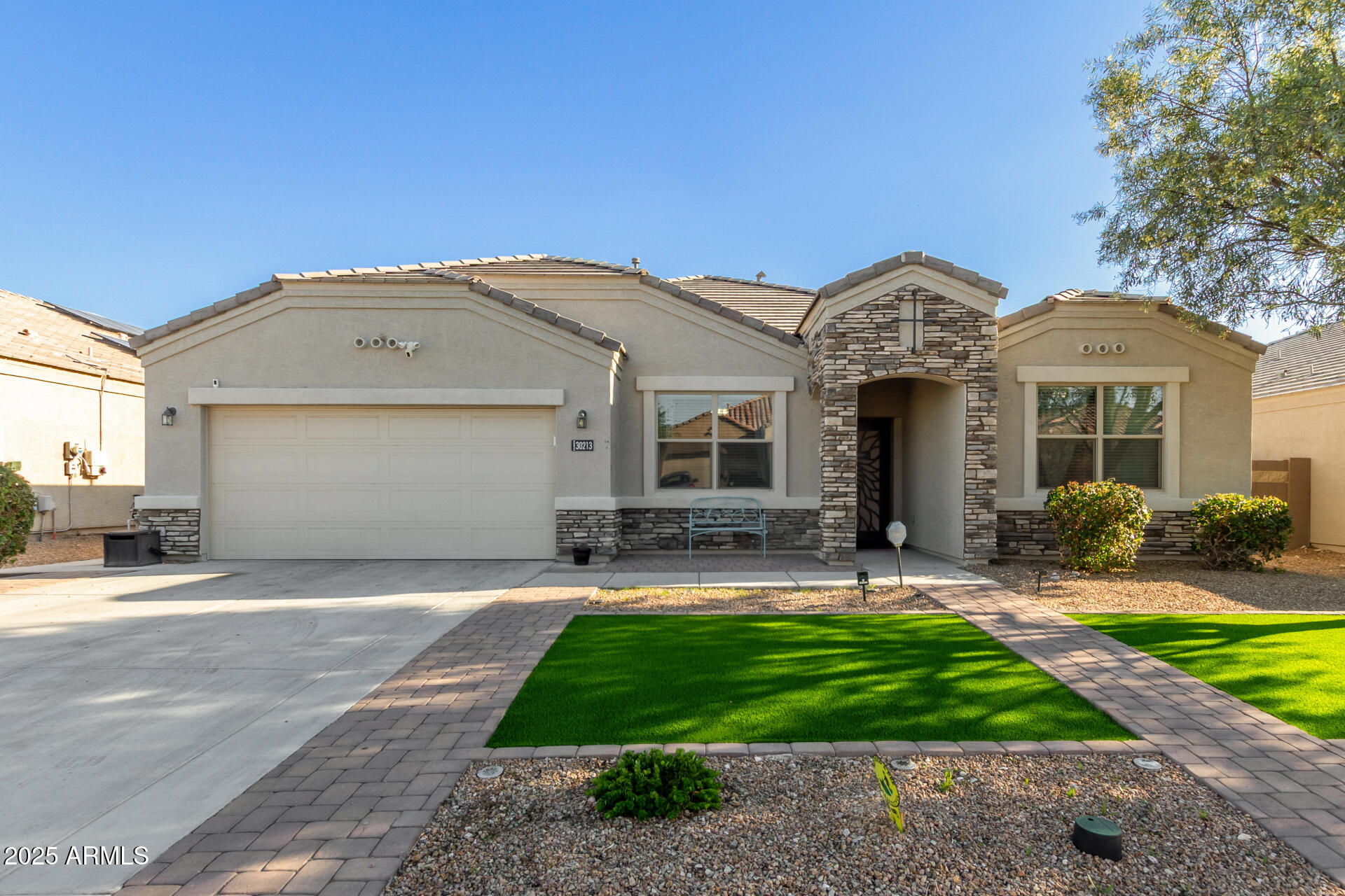 30213 W FAIRMOUNT Avenue