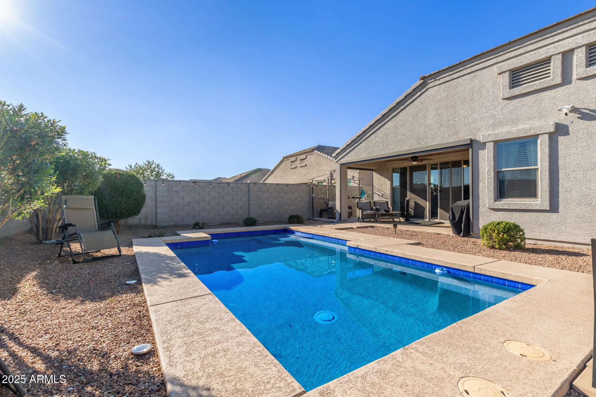 30213 W FAIRMOUNT Avenue