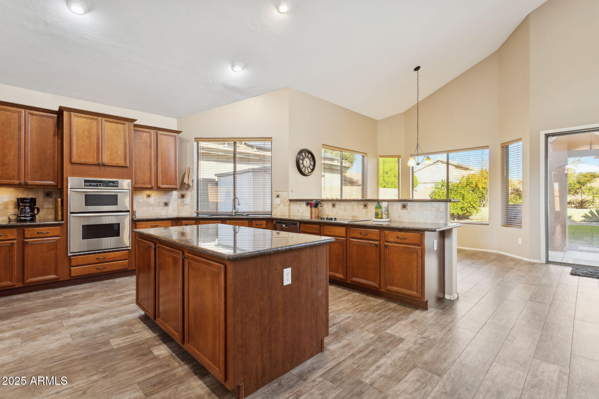 13556 W MONTEBELLO Avenue