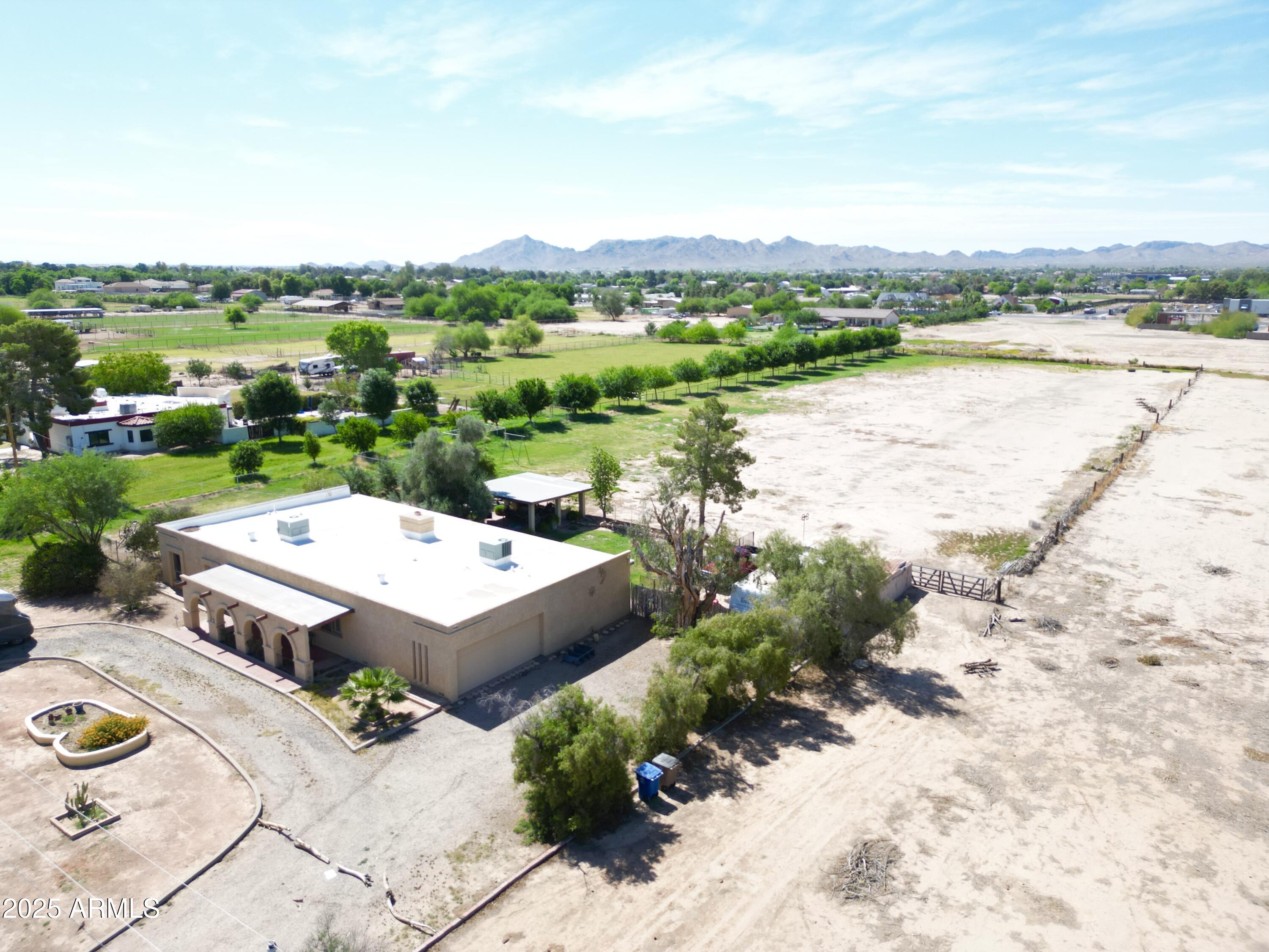 18423 E VIA DEL ORO -- 48