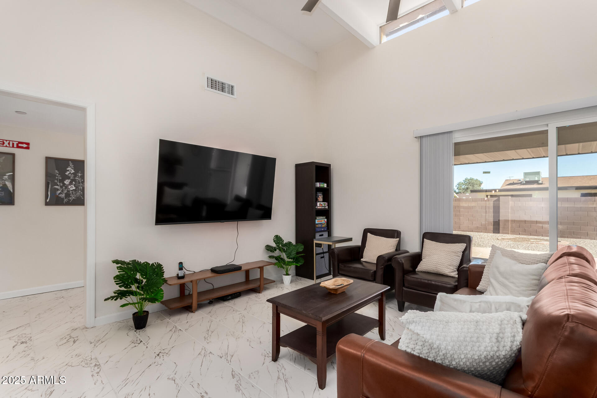 10441 W TWIN OAKS Drive