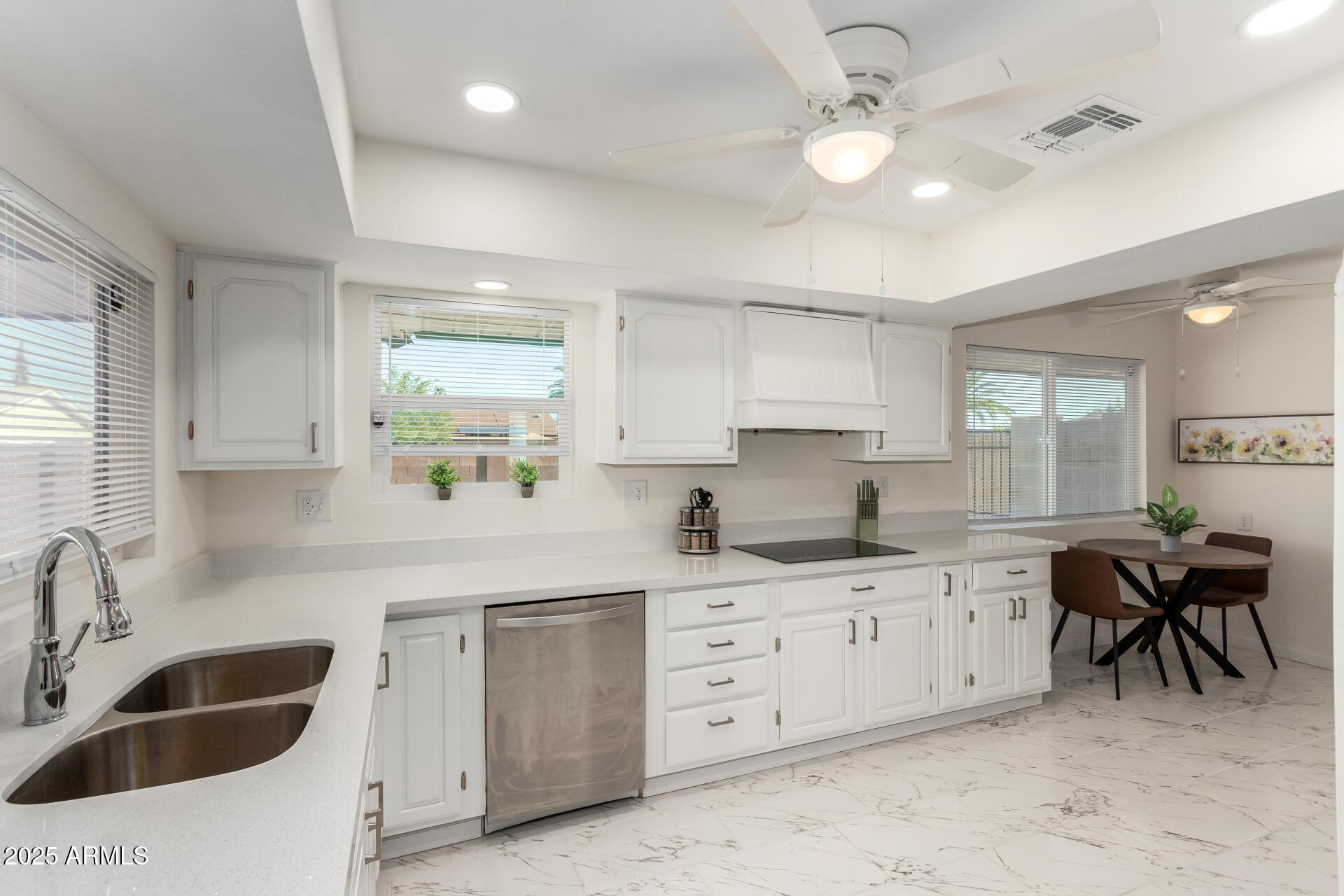 10441 W TWIN OAKS Drive