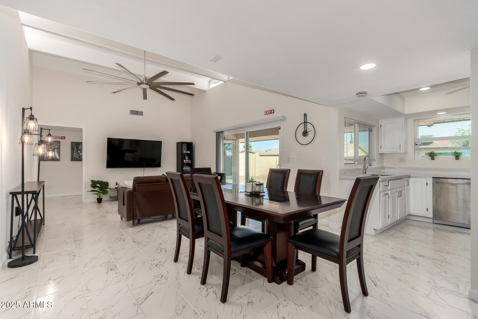 10441 W TWIN OAKS Drive