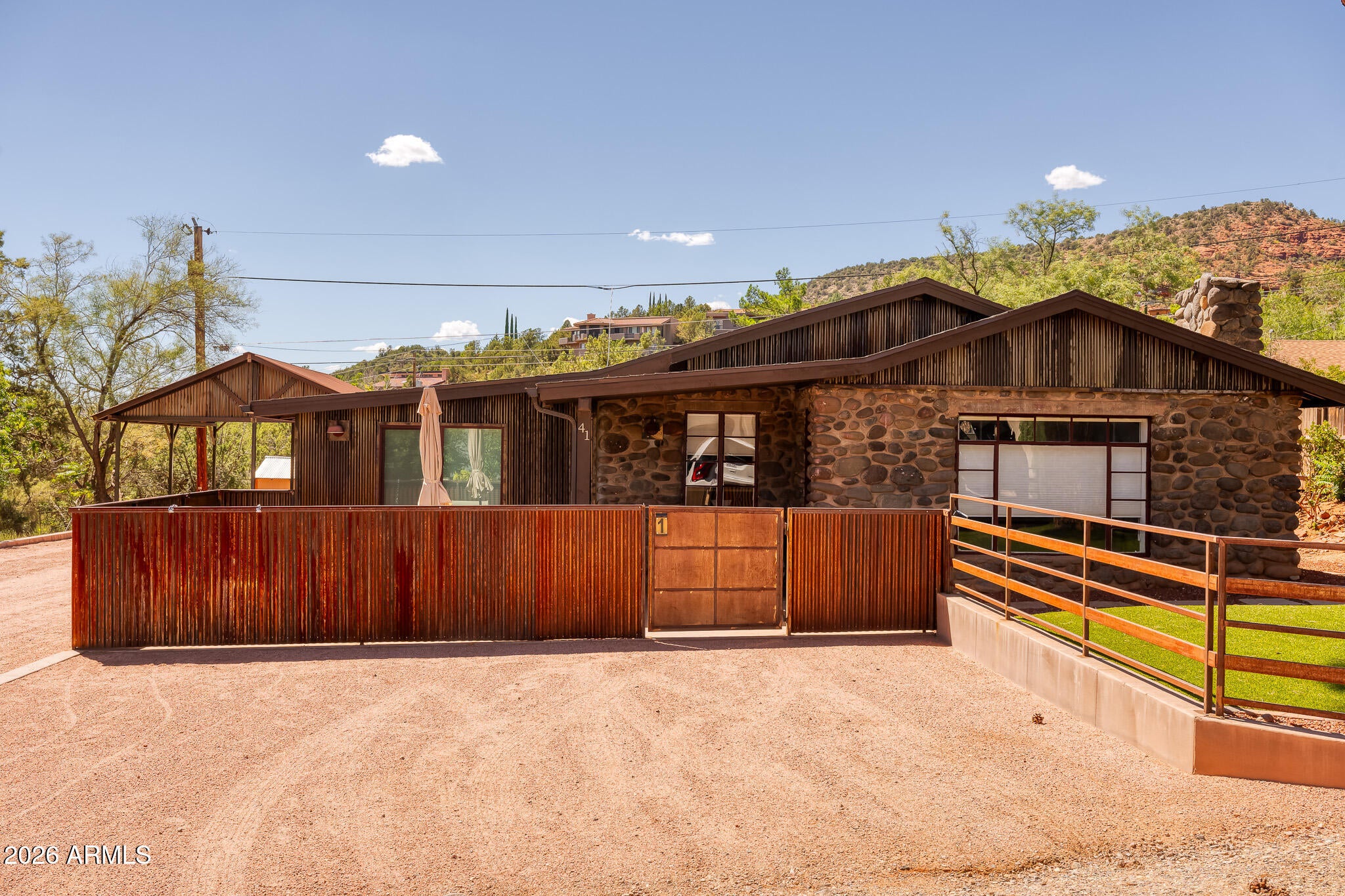 41 ROADRUNNER Lane