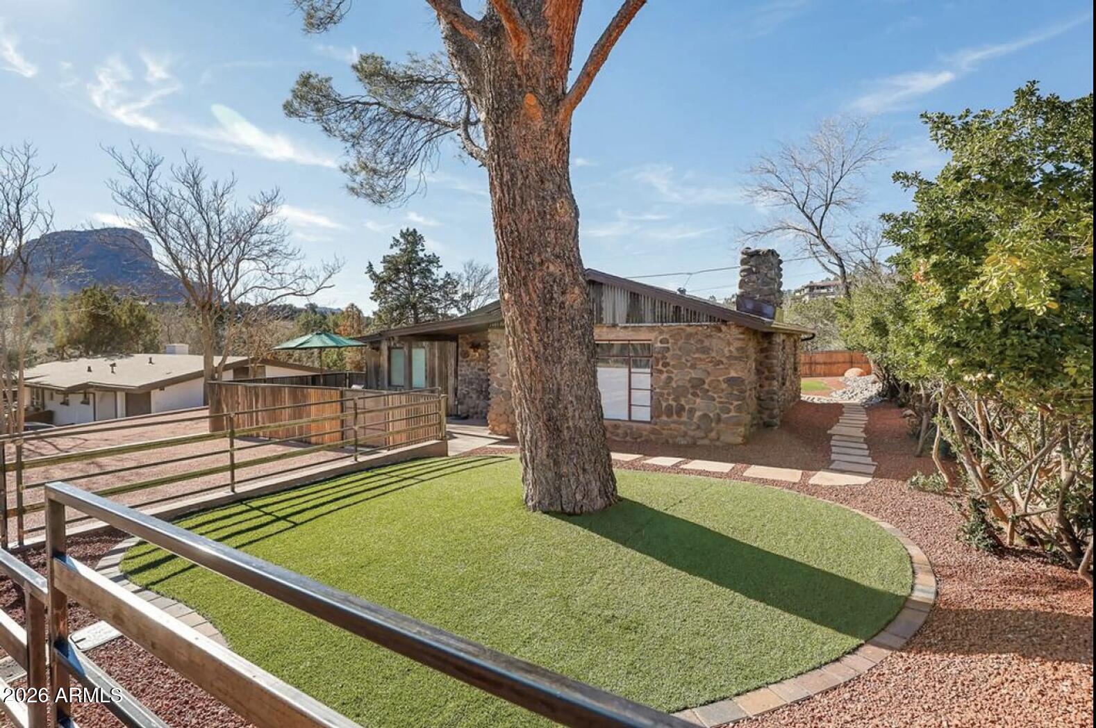 41 ROADRUNNER Lane
