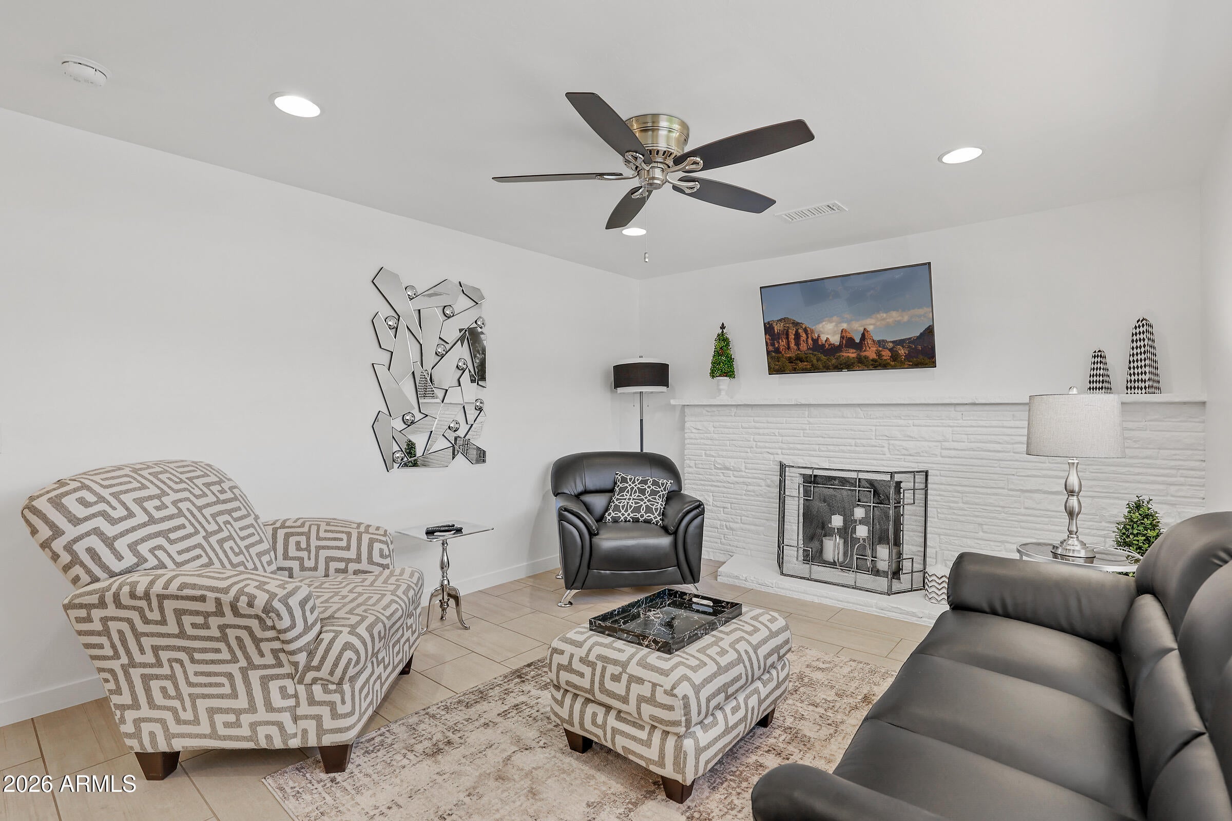 41 ROADRUNNER Lane