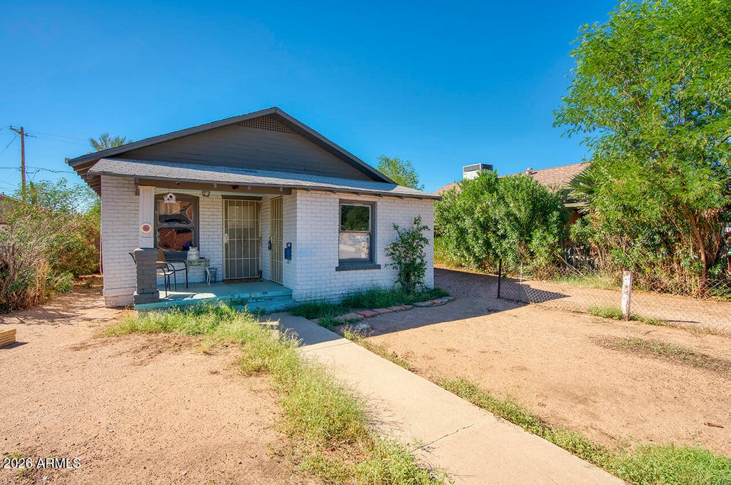 Photo of 2506 N 11th Street, Phoenix, AZ 85006 (MLS # 7094489)