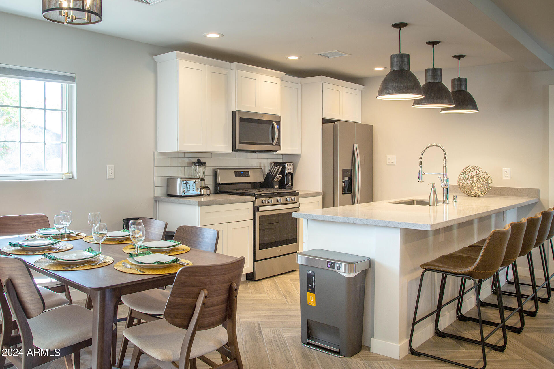 7532 E HAZELWOOD Street