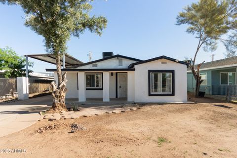 Photo of 1607 S 6th Street, Phoenix, AZ 85004 (MLS # 6960044)