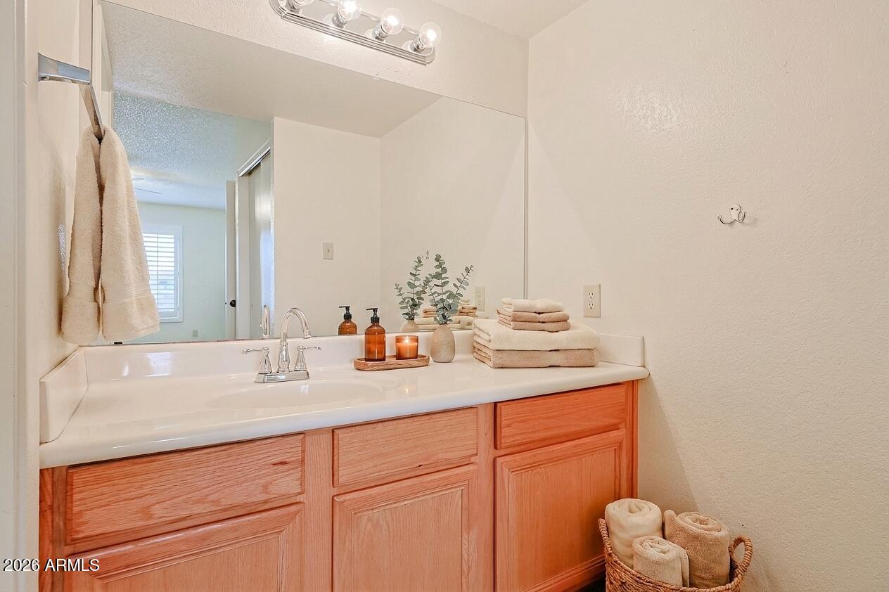 5757 W EUGIE Avenue 2073
