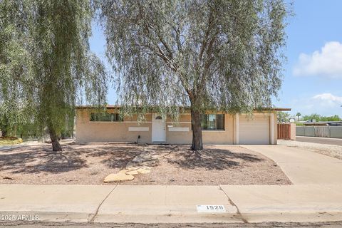 1526 W HUNTINGTON Drive Tempe AZ 85282