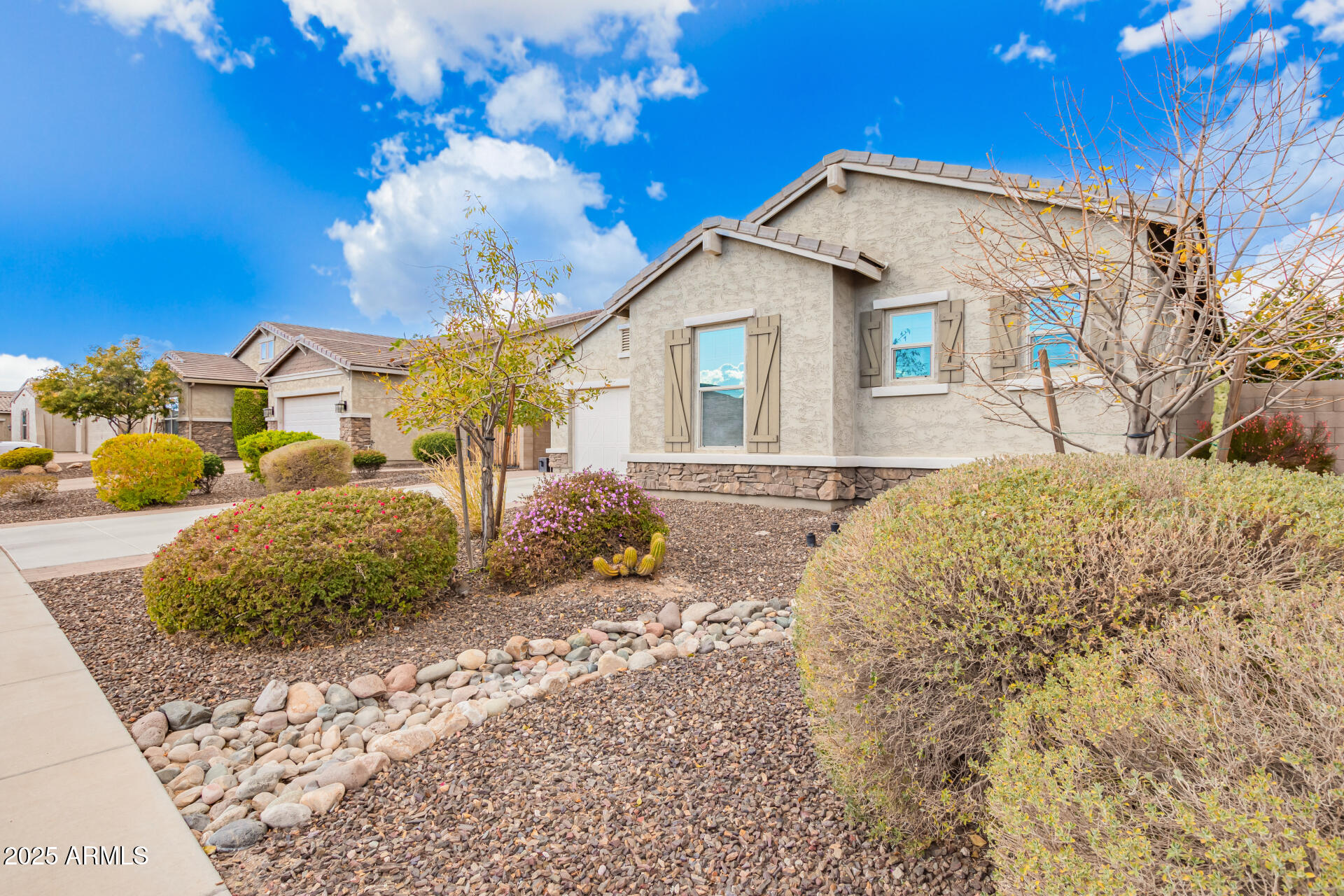 9364 W CASHMAN Drive