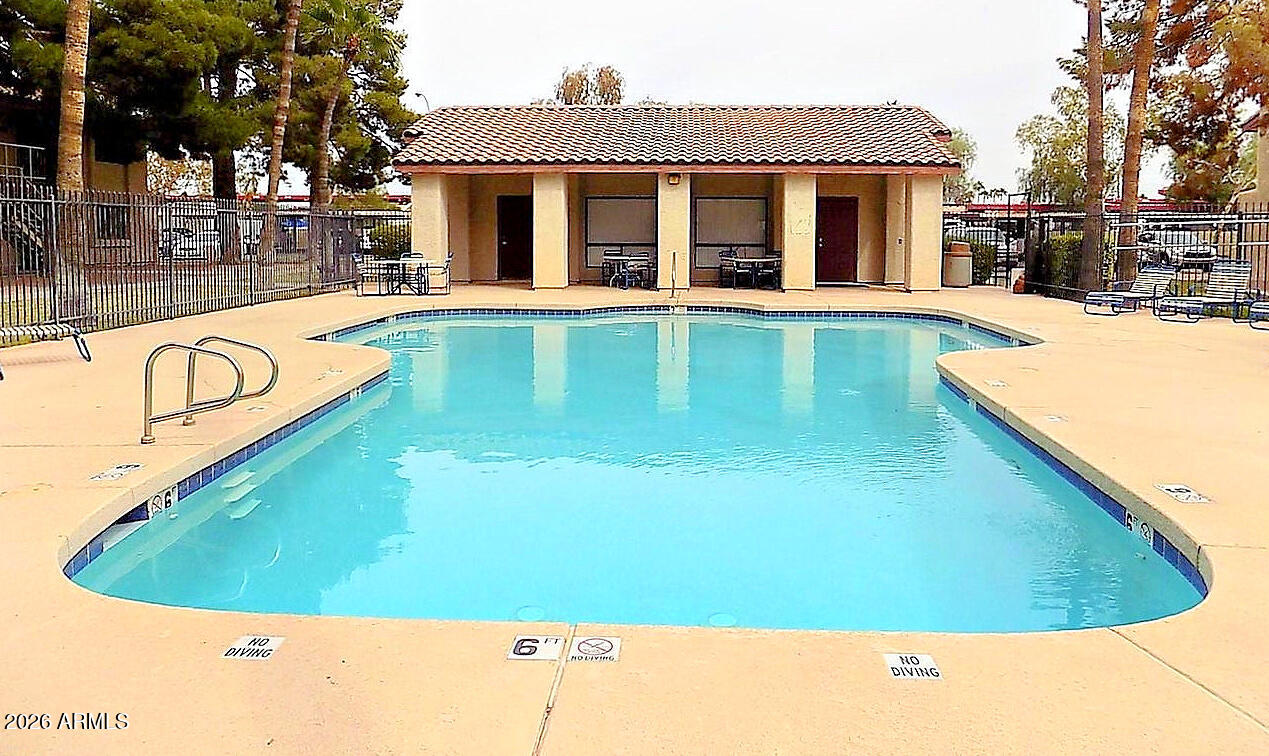 533 W GUADALUPE Road 1053