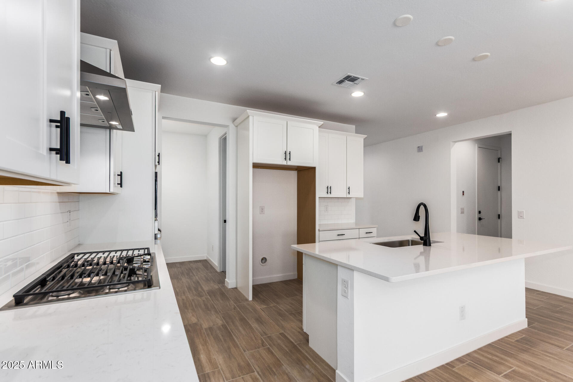 40546 W MICHAELS Drive