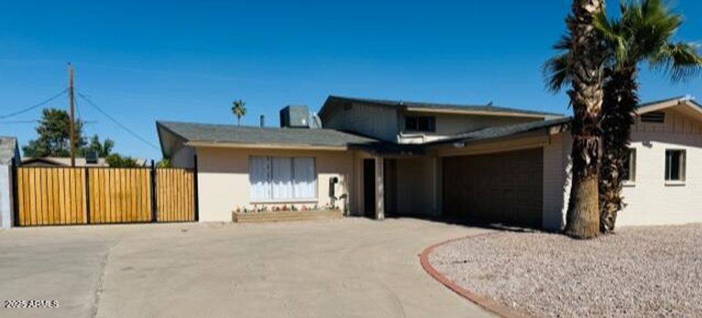 Photo of 4517 S Grandview Avenue, Tempe, AZ 85282 (MLS # 6997785)