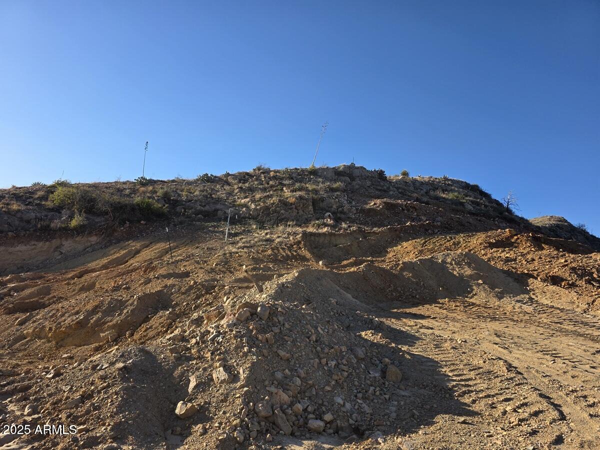 2062 - E E Horseshoe Springs Road -