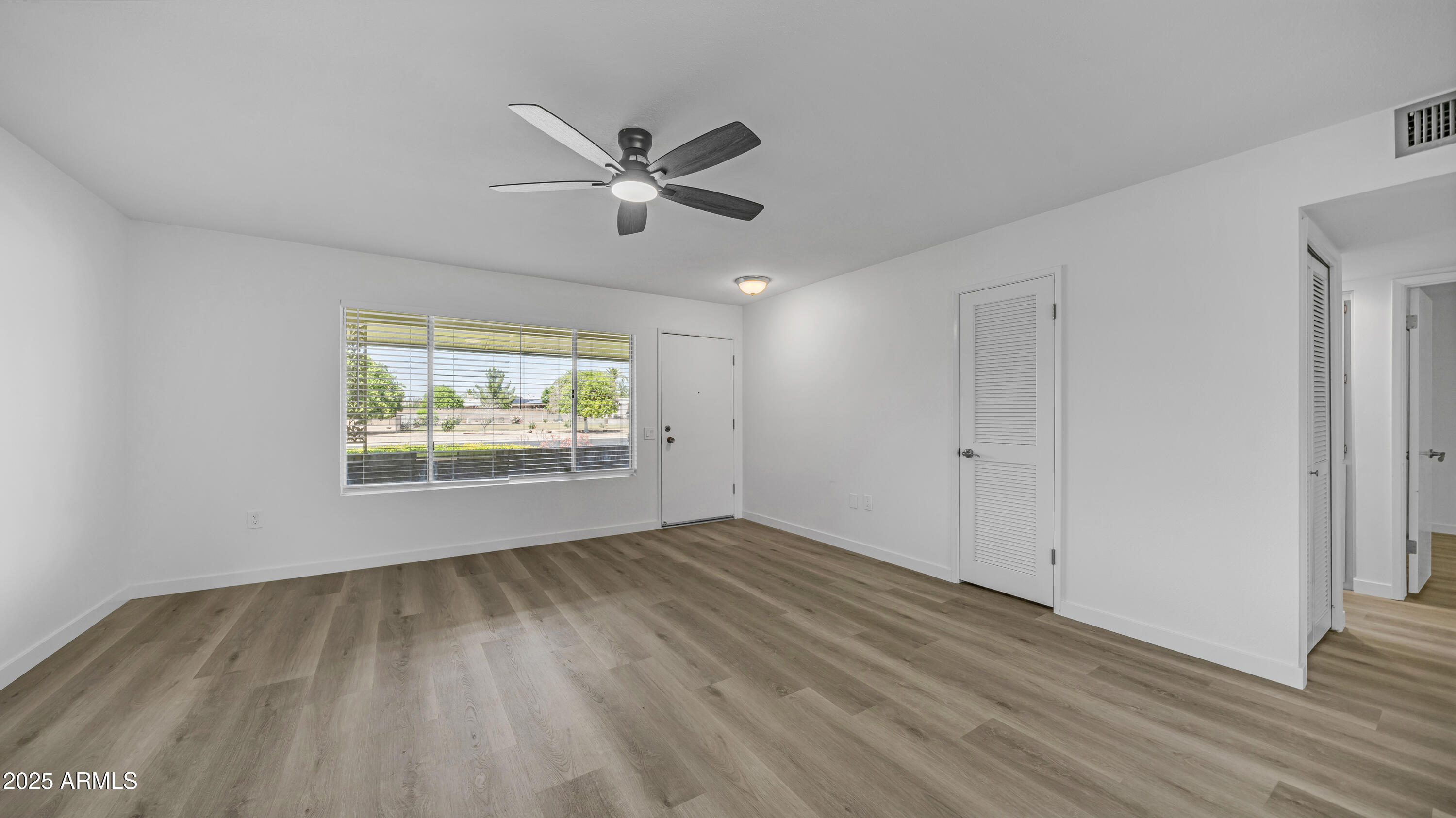 9911 W PLEASANT VALLEY Road