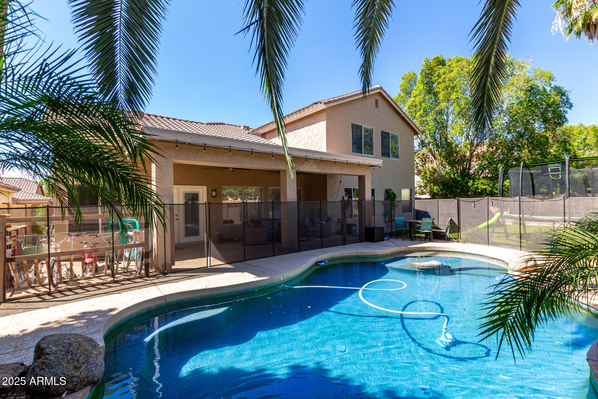 688 W JUANITA Avenue