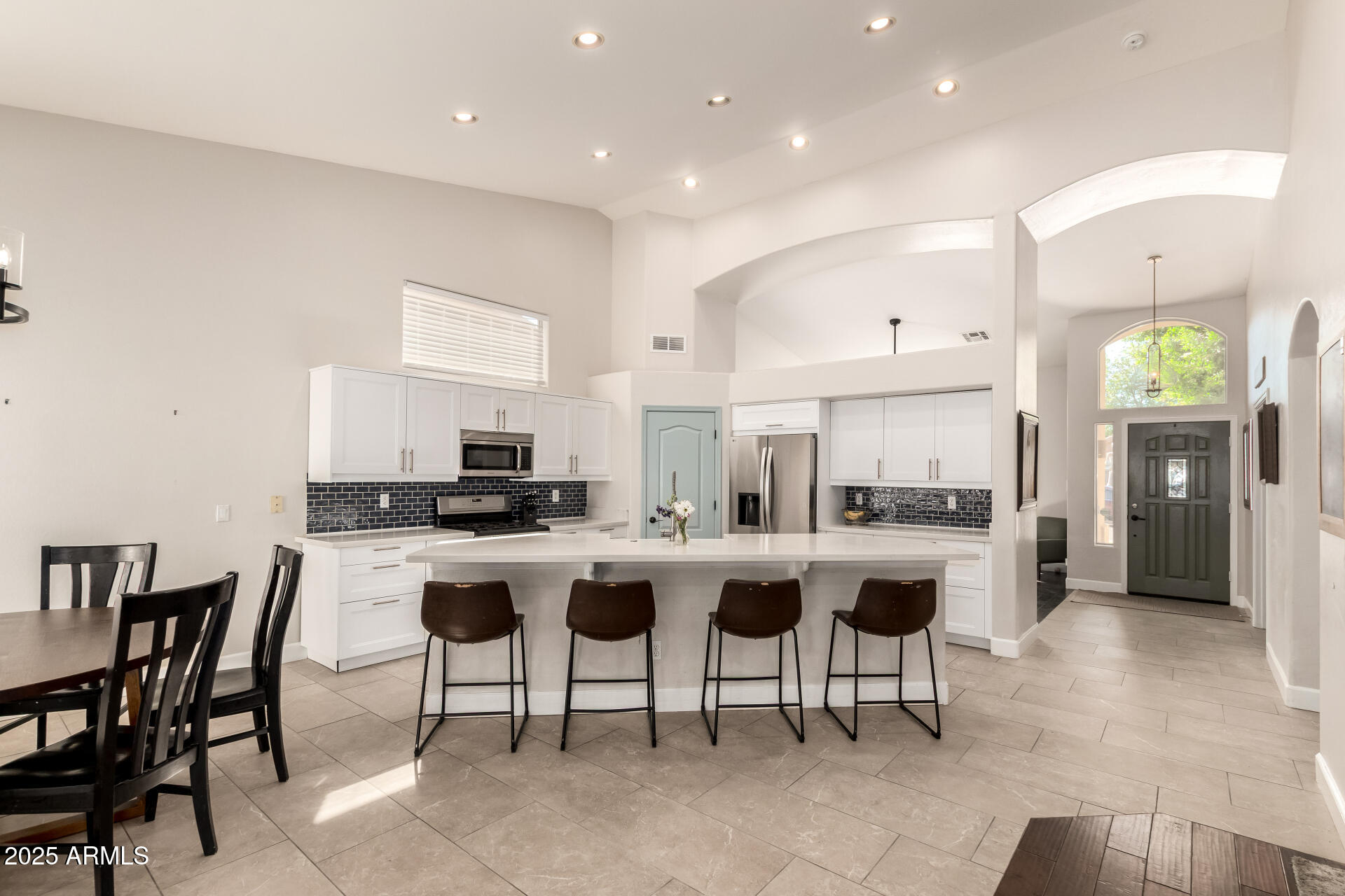 688 W JUANITA Avenue