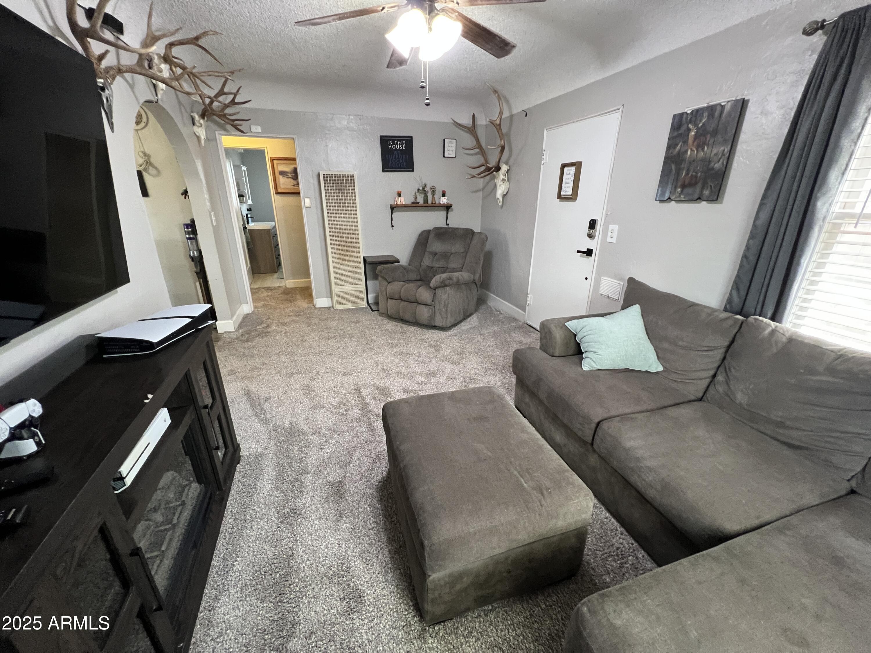 1001 N WINSLOW Avenue