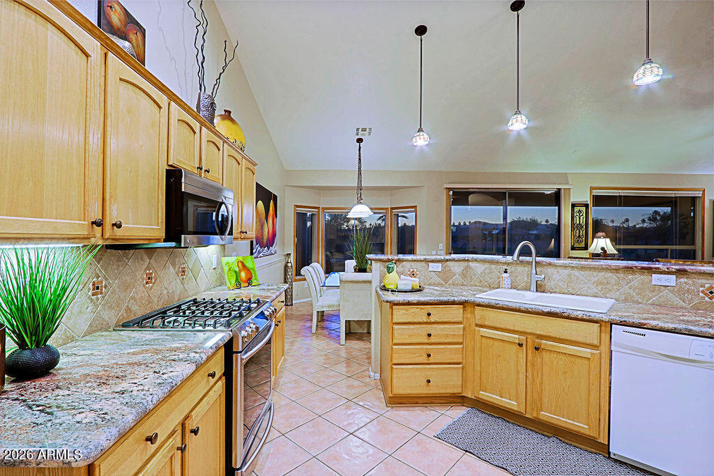 PEBBLECREEK PHASE 2 UNIT 27 - Residential