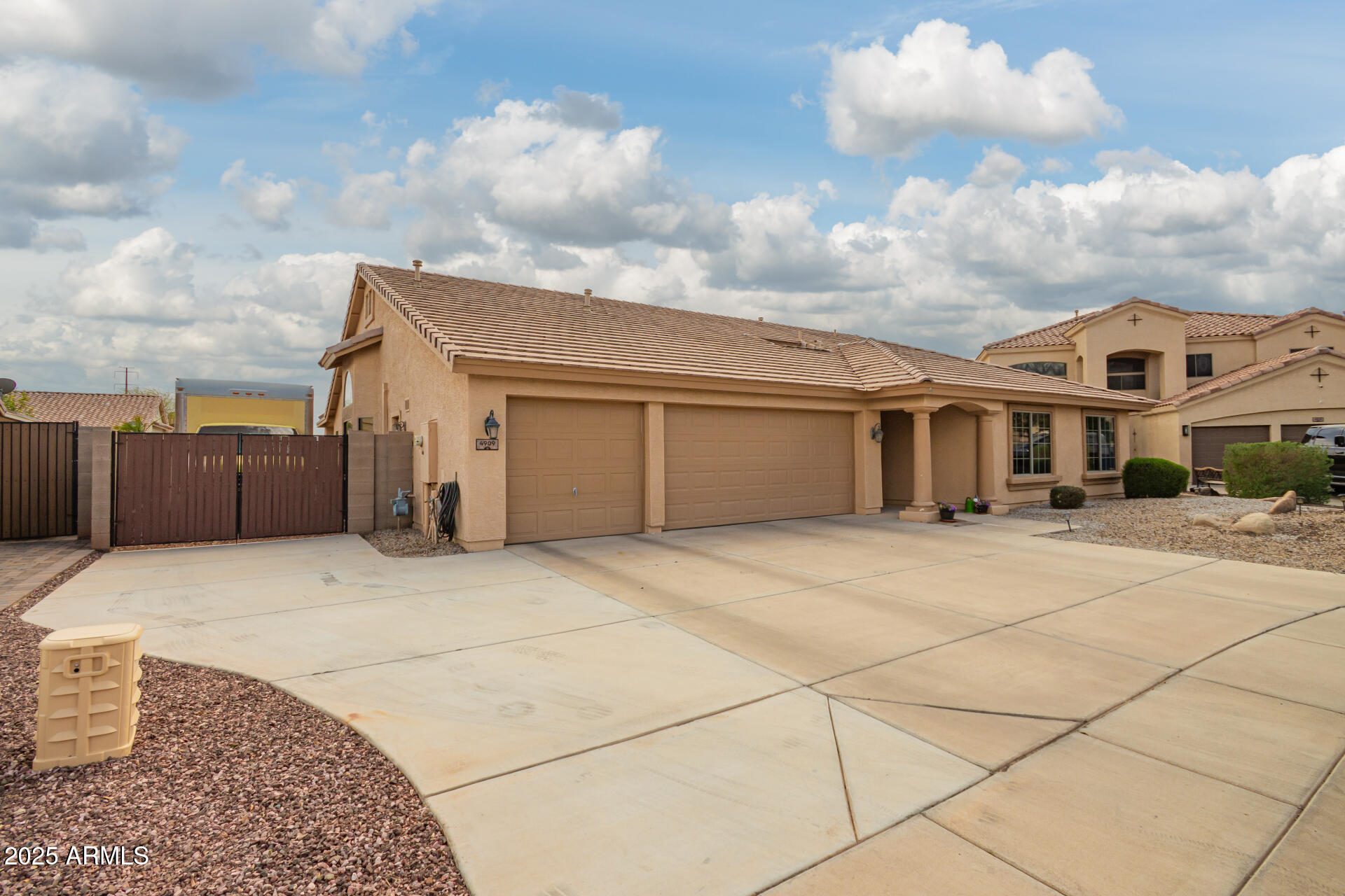 4909 W PEDRO Lane