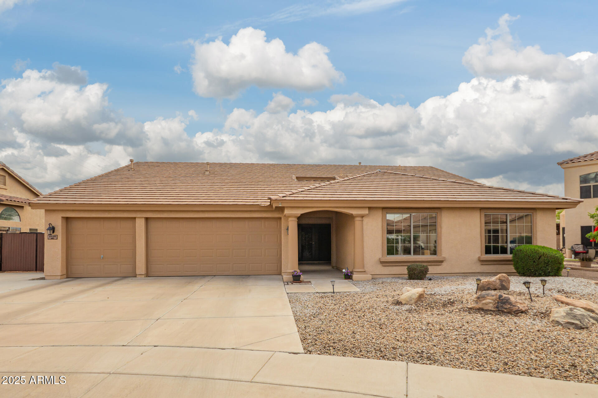 4909 W PEDRO Lane