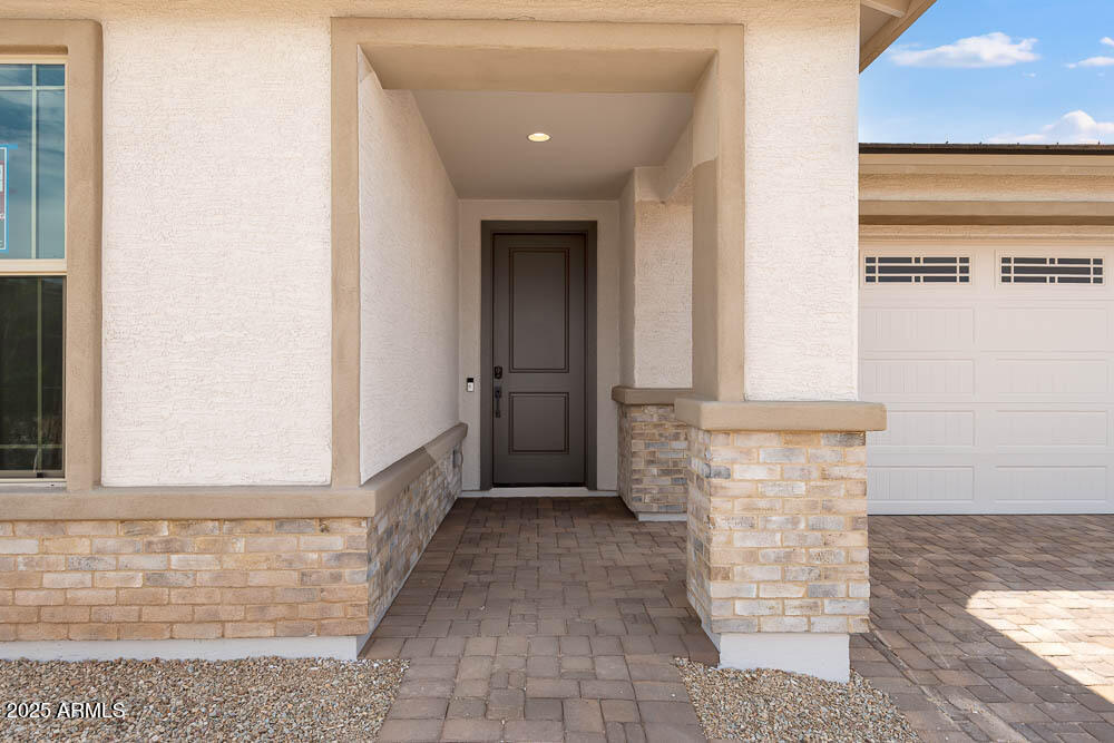 16749 W WHISPERING WIND Drive