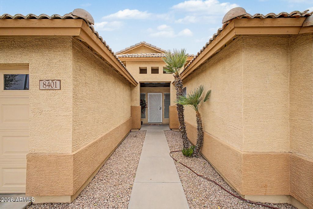 Photo of 8401 W Laurel Lane, Peoria, AZ 85345 (MLS # 7023892)