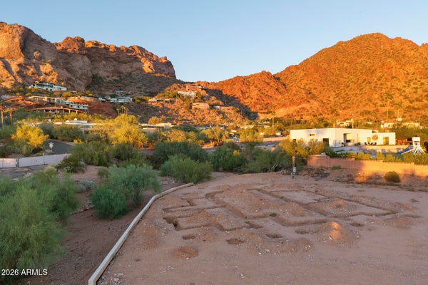 4853 E WHITE GATES DR # 11, PHOENIX, AZ 85018 - Image cdea2cdef160fca2b01873f541ae7b9e/1220527959