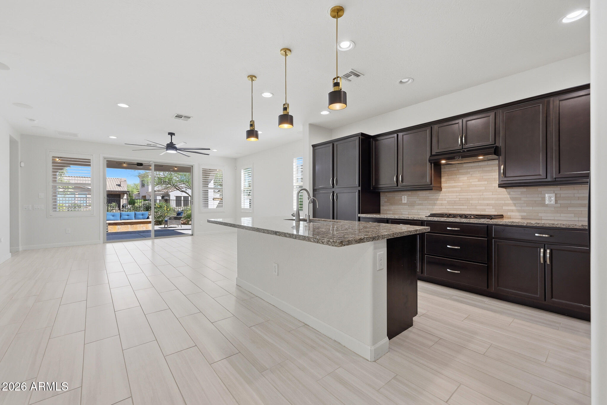 20784 W MINNEZONA Avenue