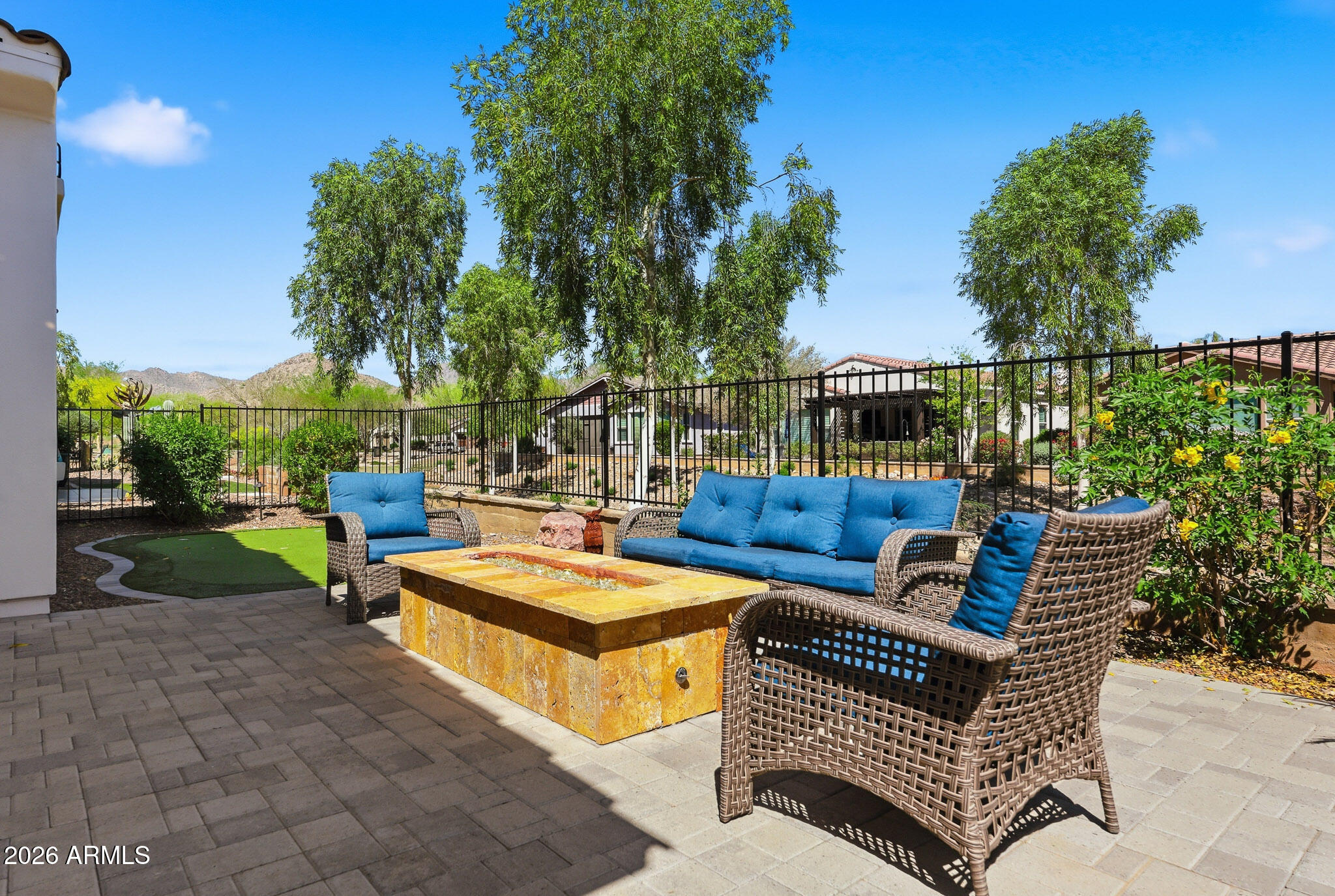 20784 W MINNEZONA Avenue