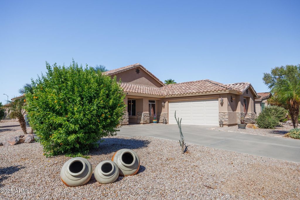 Photo of 147 S Los Cielos Lane, Casa Grande, AZ 85194 (MLS # 6930186)