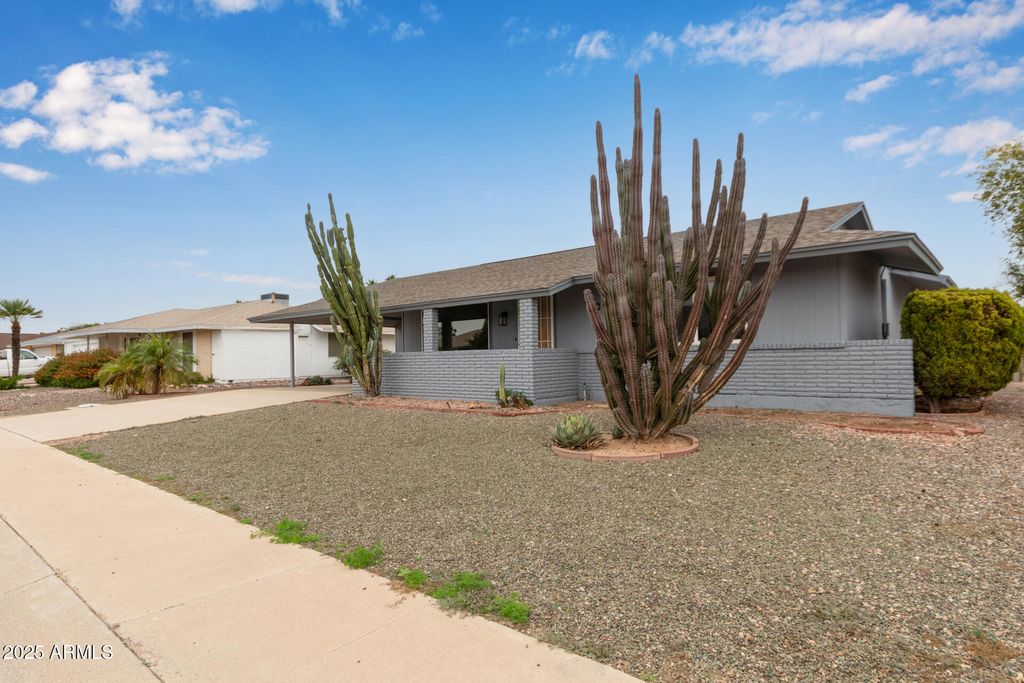 Photo of 10502 W Meade Drive, Sun City, AZ 85351 (MLS # 6962348)