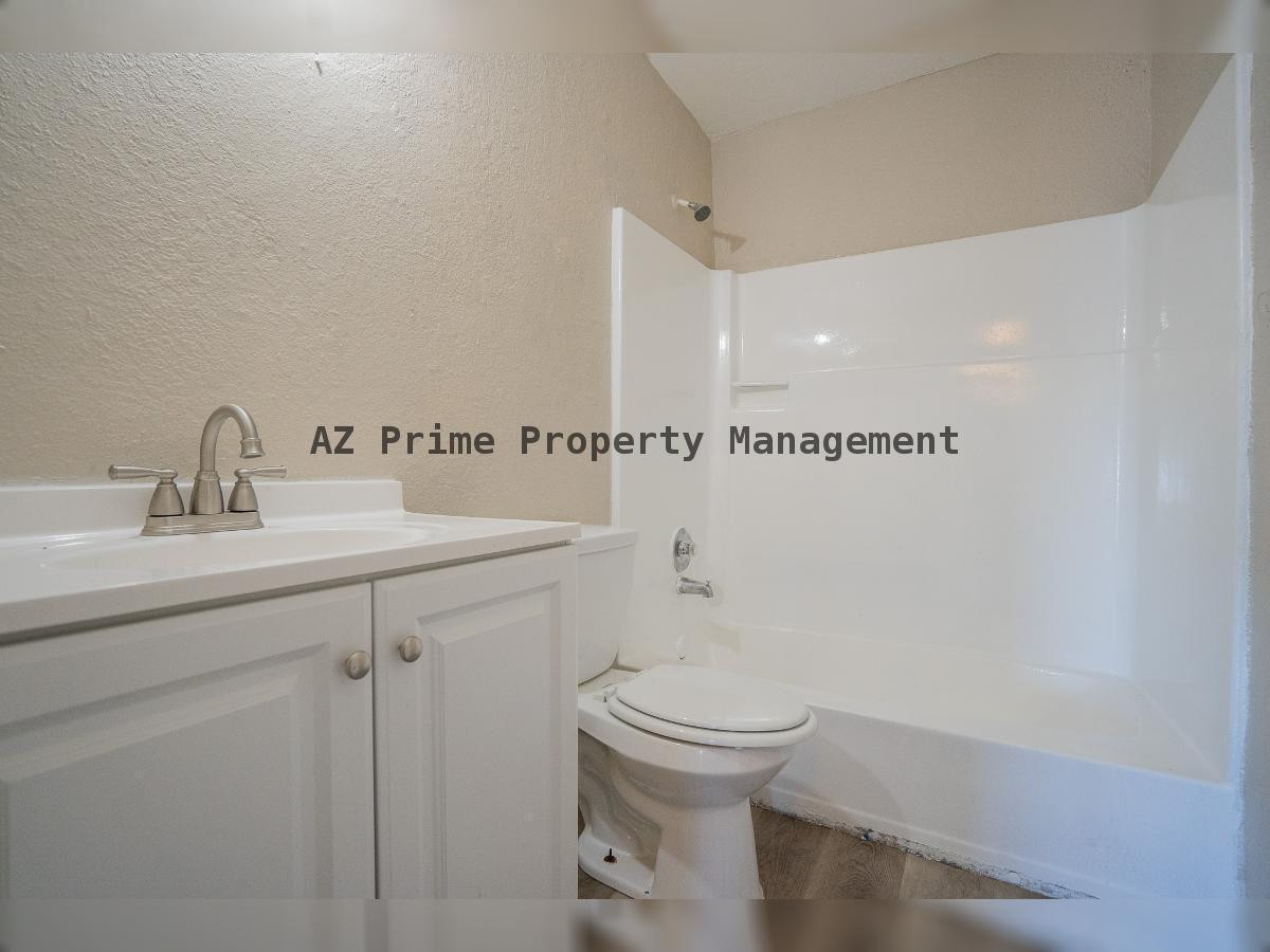 9606 N 11TH Avenue 105