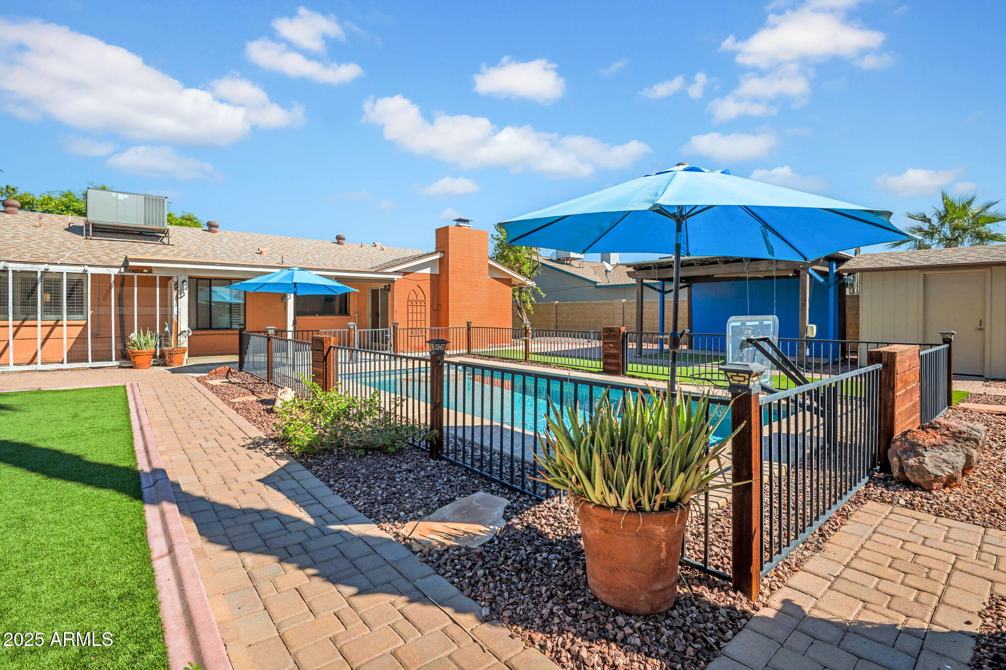 6213 W CORRINE Drive