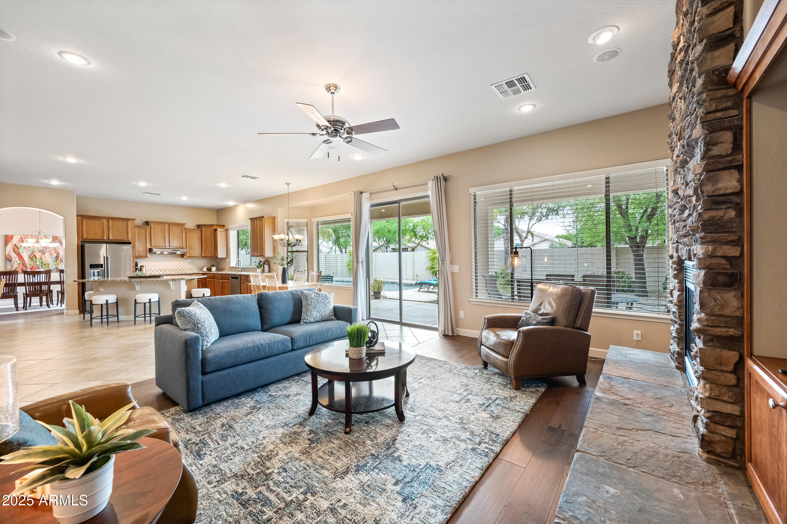 2069 S SAILORS Court