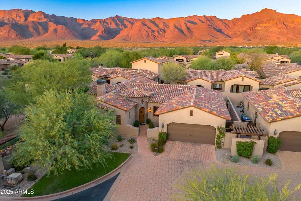 Photo of 3219 S Silverberry Court, Gold Canyon, AZ 85118 (MLS # 6932186)