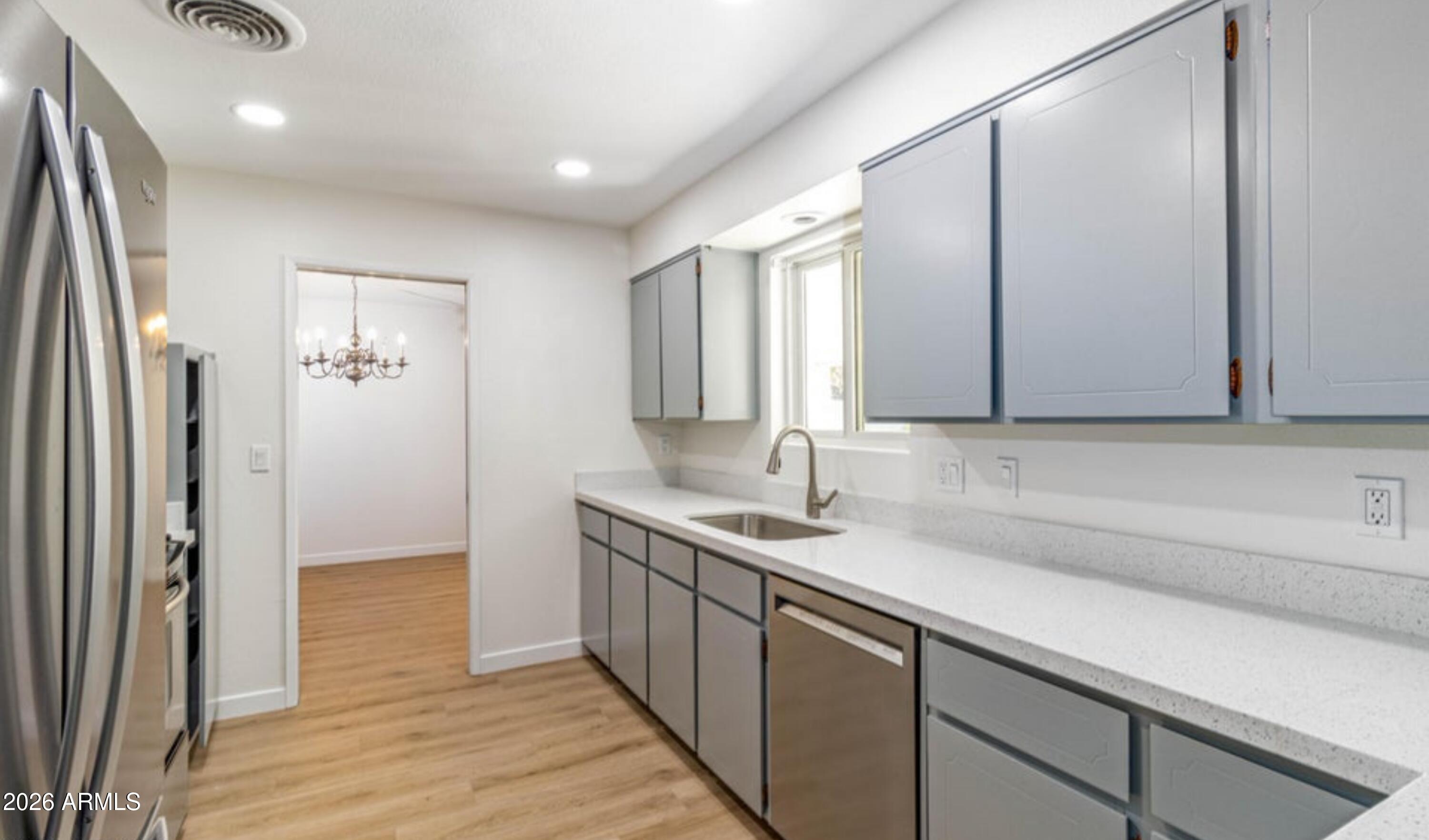 1303 W DEVONSHIRE Street 1