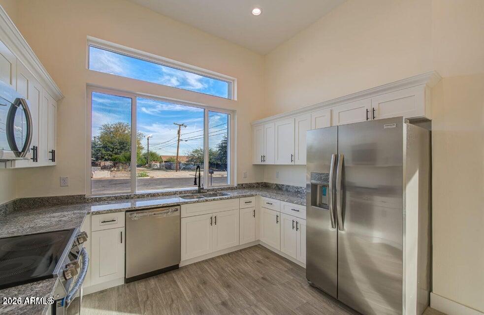 212 2ND Avenue E A