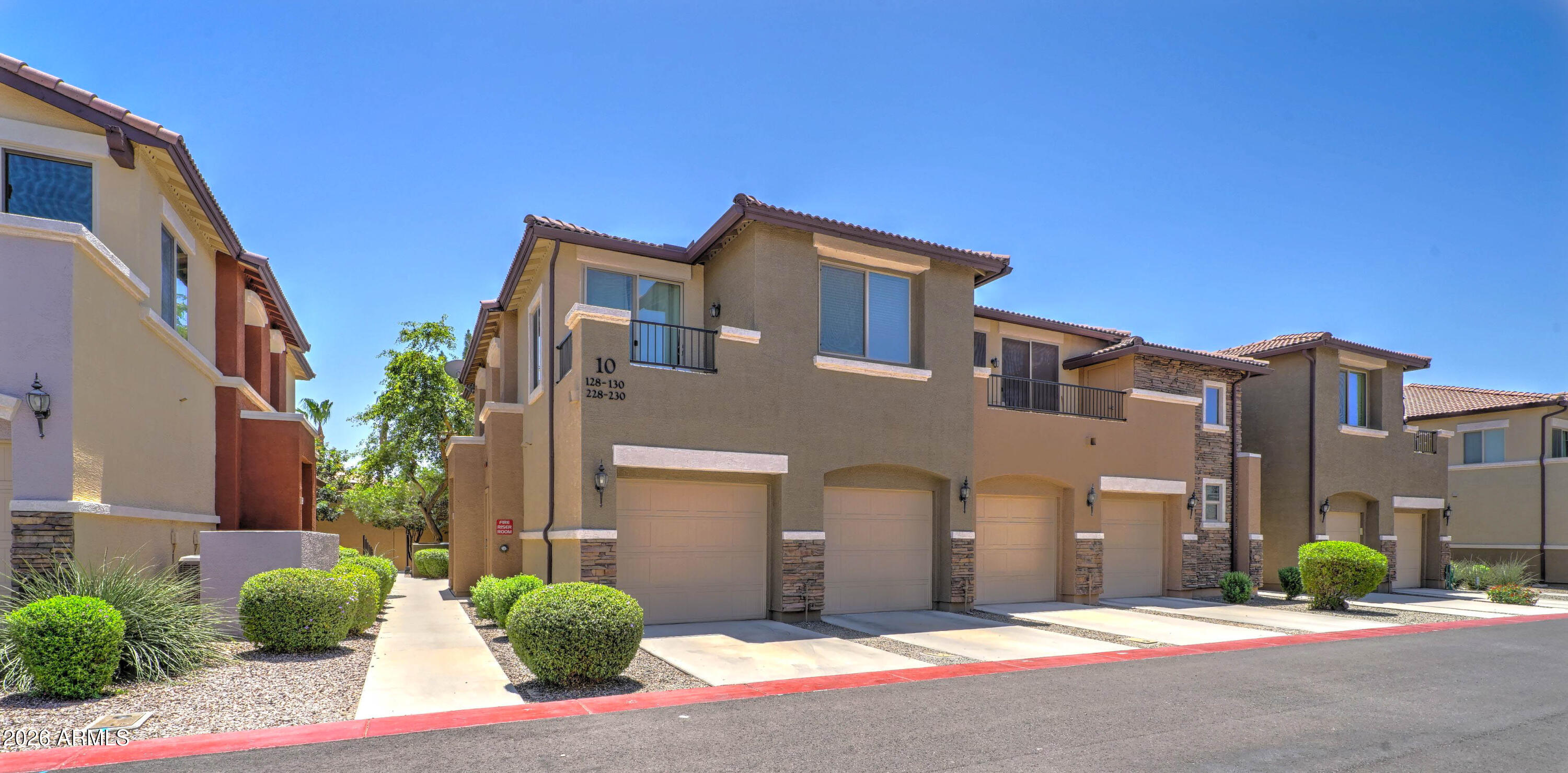 7726 E BASELINE Road 228
