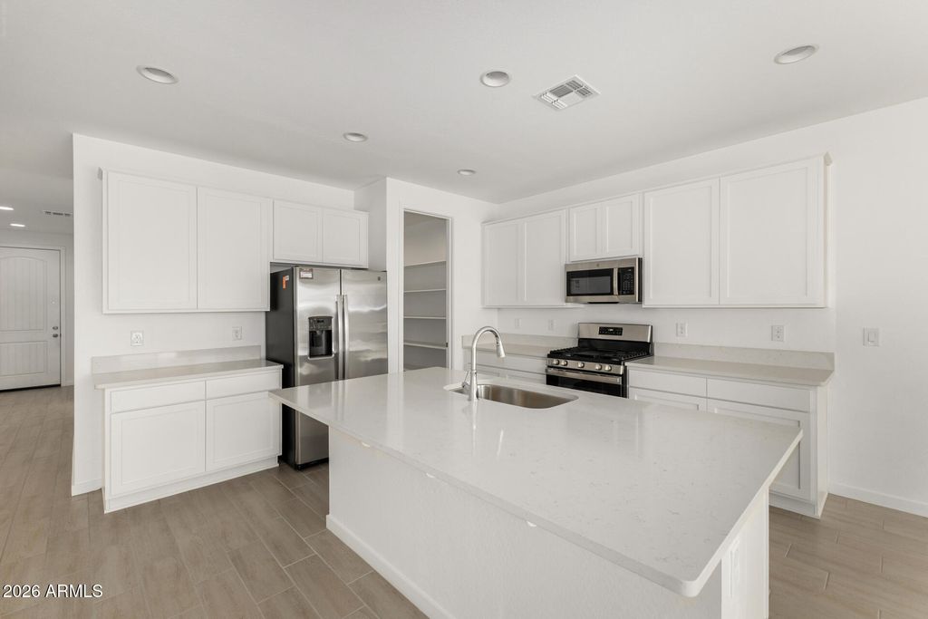 Photo of 12365 W Parkway Lane, Avondale, AZ 85323 (MLS # 7003716)