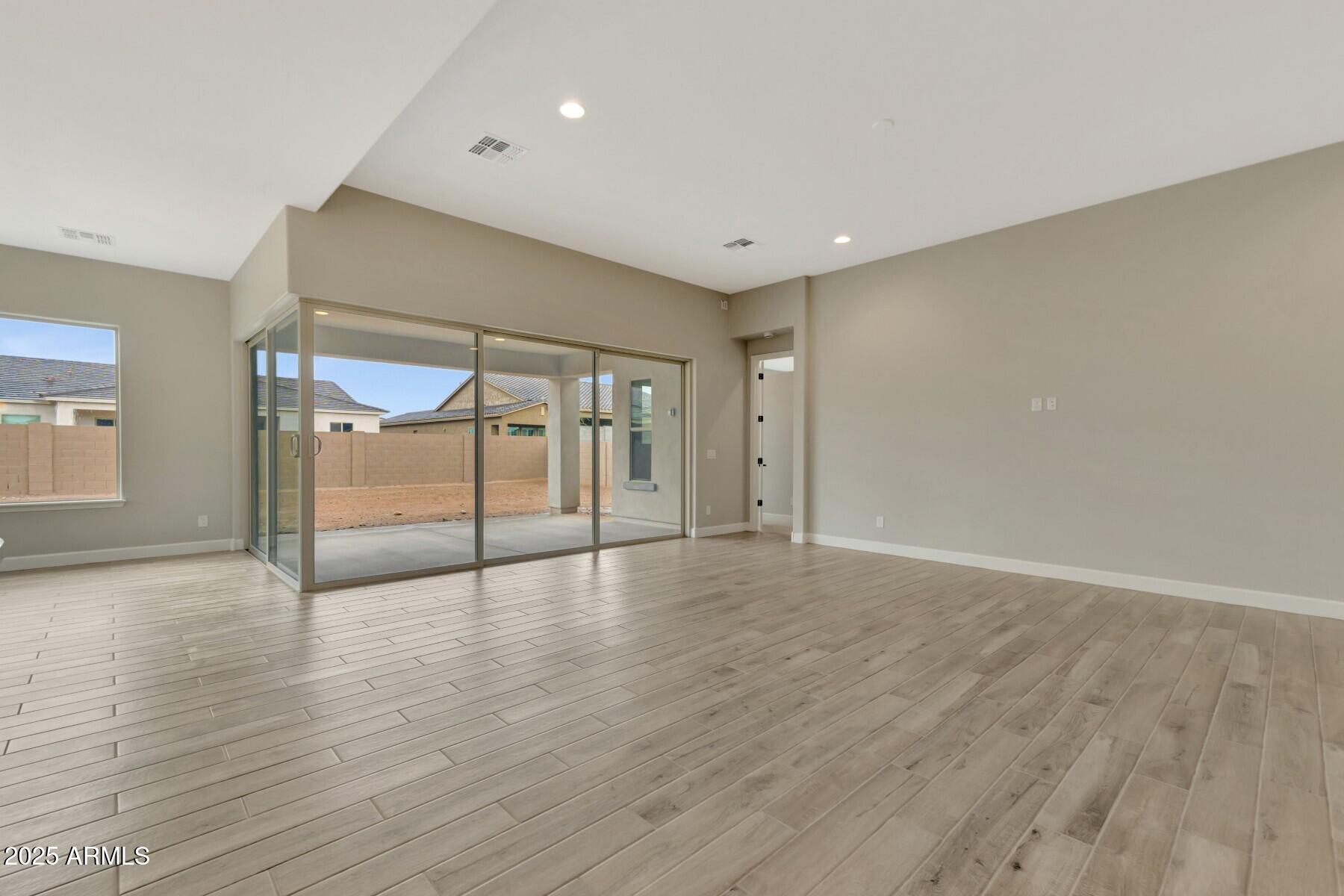 20178 W LUKE Avenue