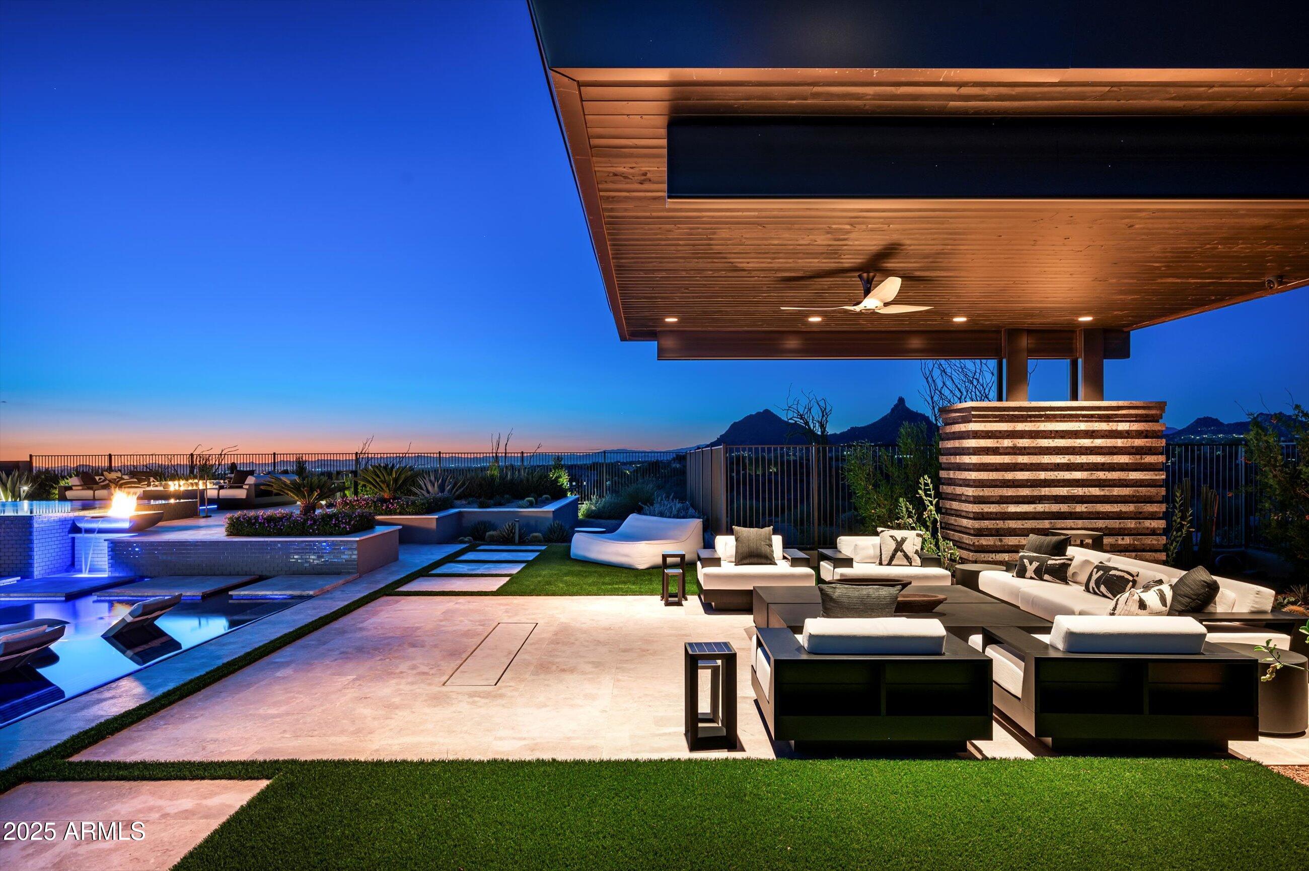 LEGEND CANYON - Residential