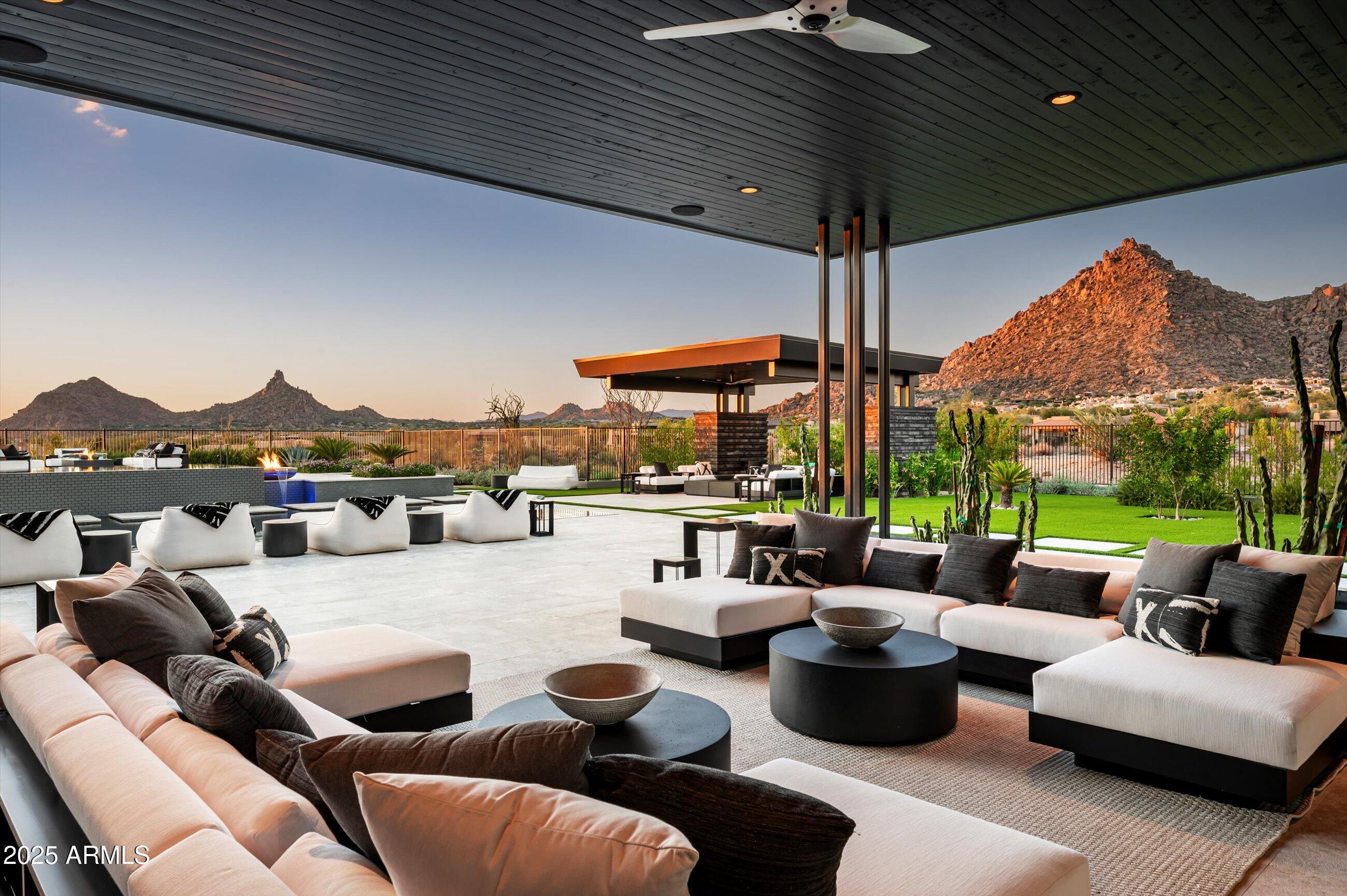 LEGEND CANYON - Residential