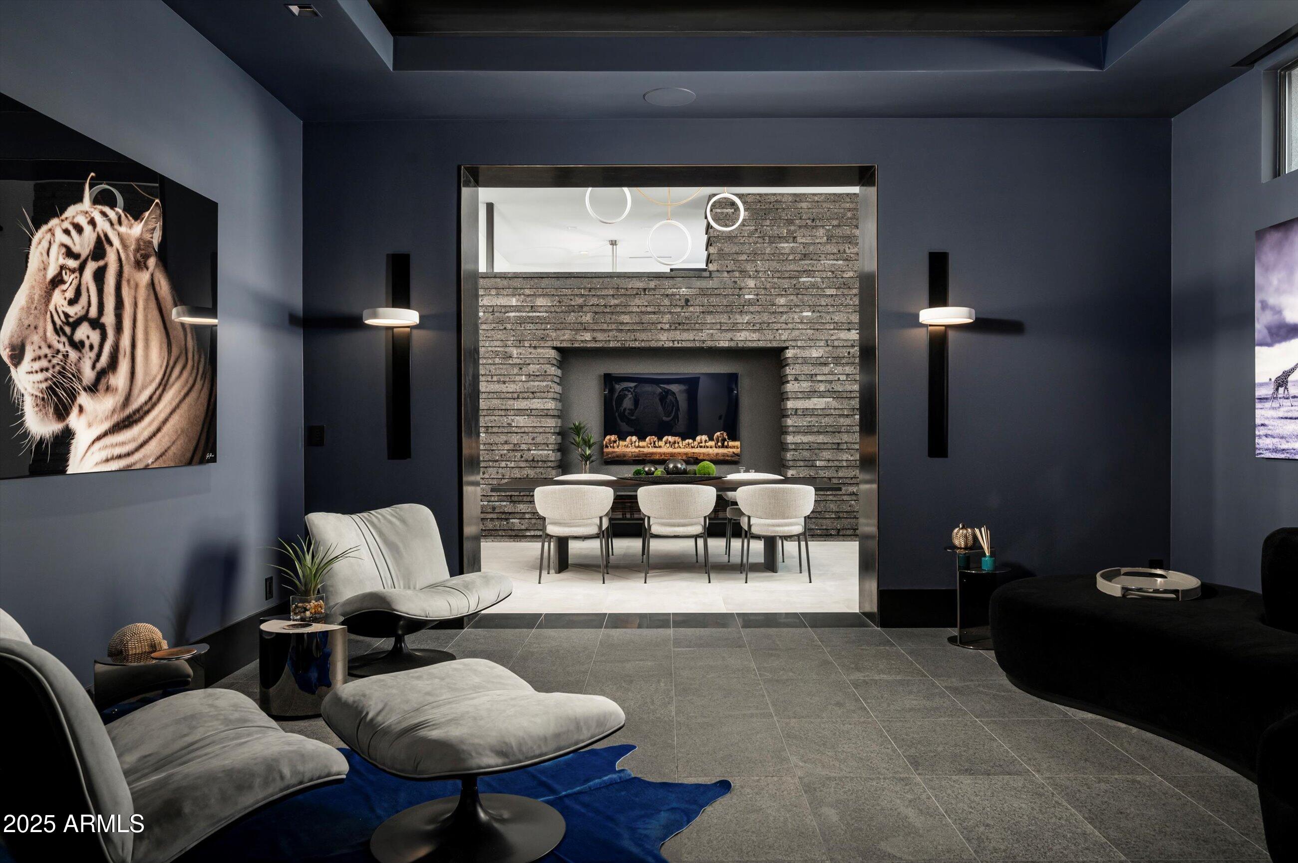 LEGEND CANYON - Residential