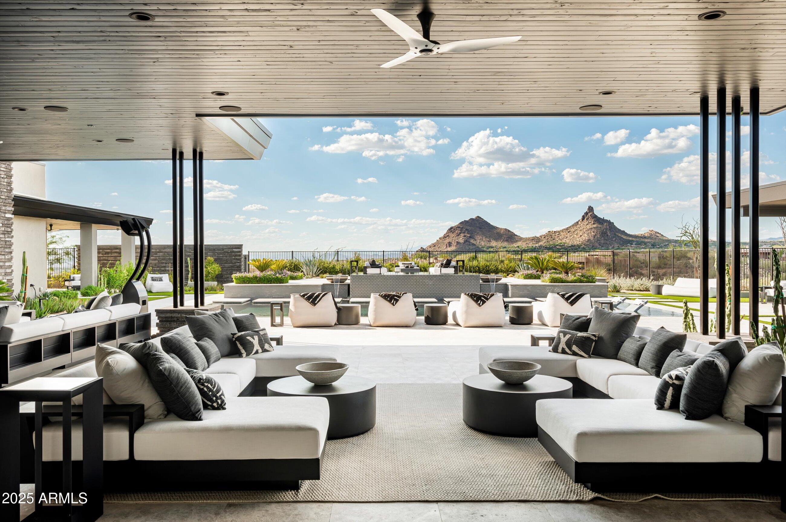 LEGEND CANYON - Residential