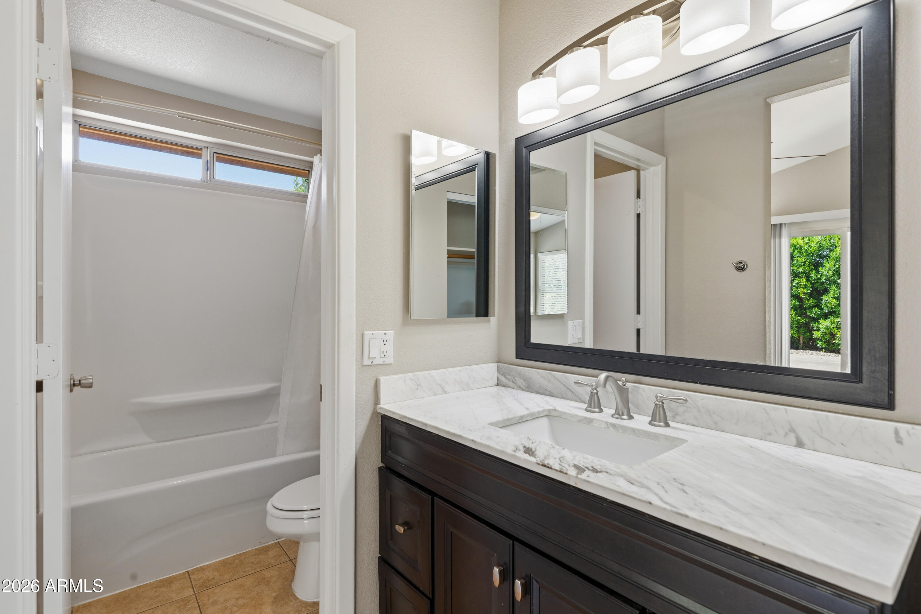 KAUFMAN BROAD AT DESERT CANYON - Residential