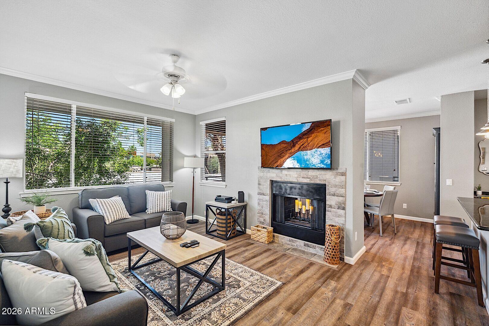 7009 E ACOMA Drive 2121