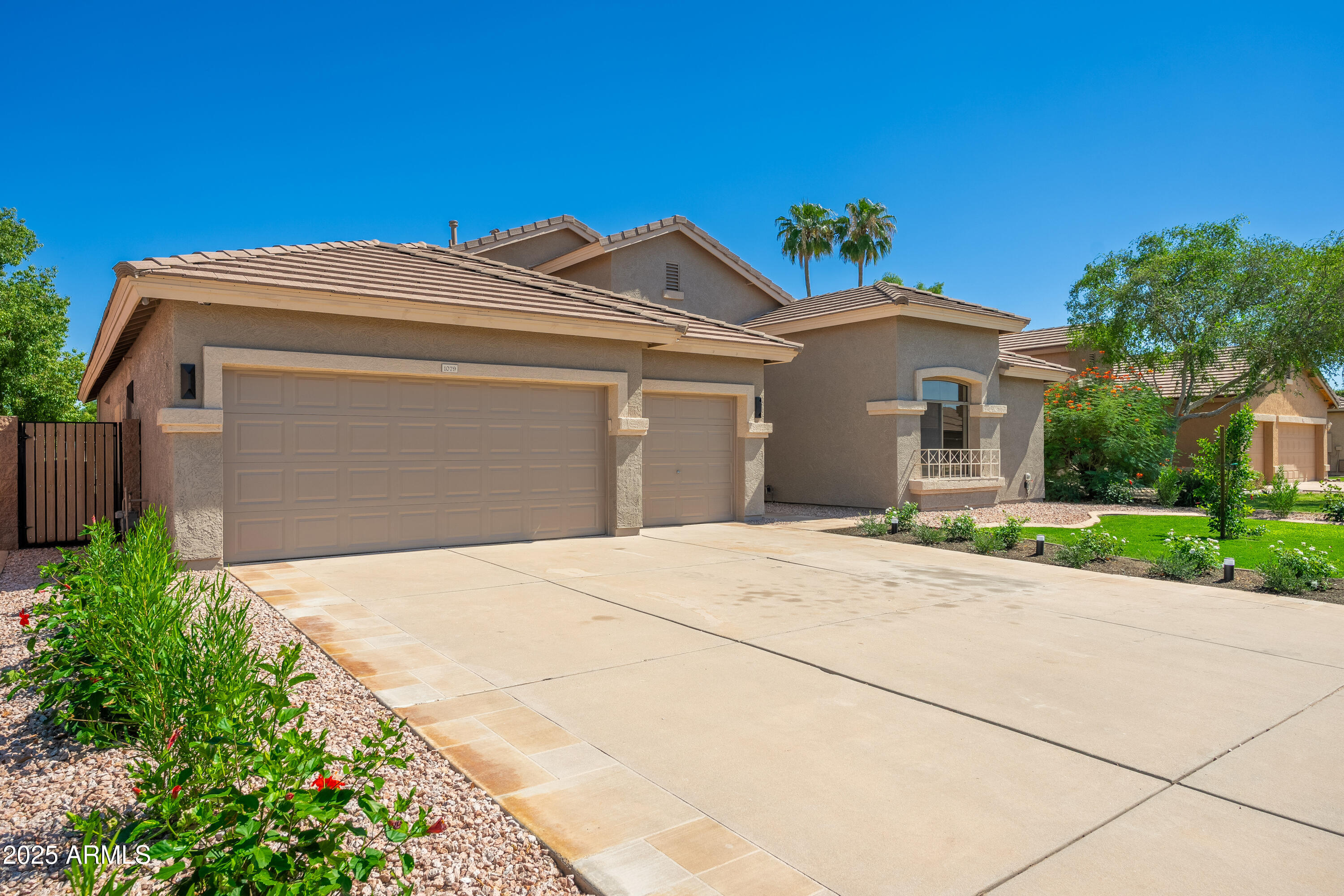 1079 S WESTERN SKIES Drive